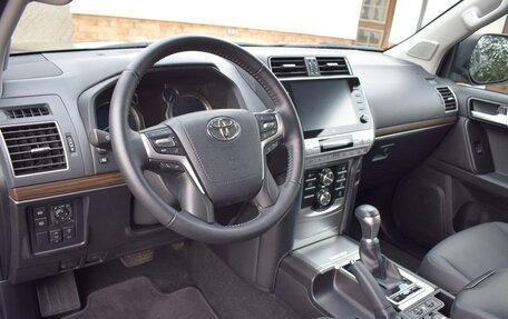 Toyota Land Cruiser Prado 150 рестайлинг 2, 2022 год, 7 971 000 рублей, 17 фотография