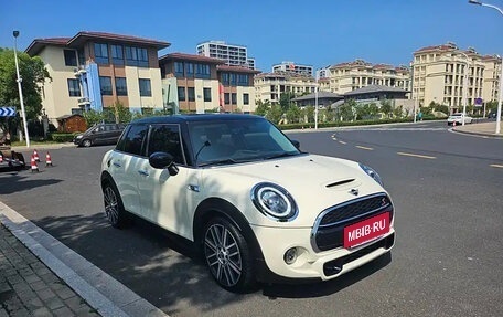 MINI Clubman, 2022 год, 2 500 000 рублей, 3 фотография