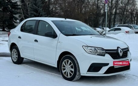 Renault Logan II, 2019 год, 950 000 рублей, 2 фотография