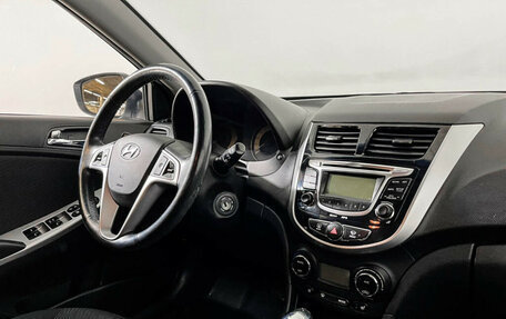 Hyundai Solaris II рестайлинг, 2013 год, 930 000 рублей, 9 фотография