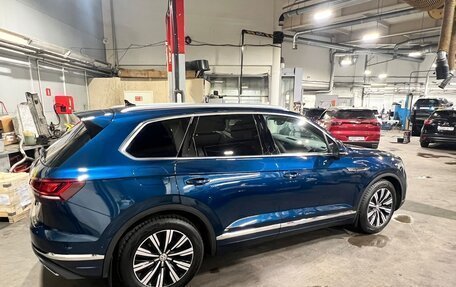 Volkswagen Touareg III, 2019 год, 4 850 000 рублей, 5 фотография