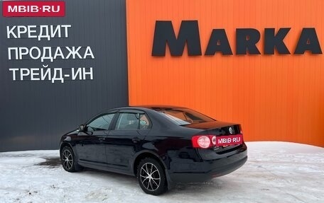 Volkswagen Jetta VI, 2010 год, 699 000 рублей, 2 фотография