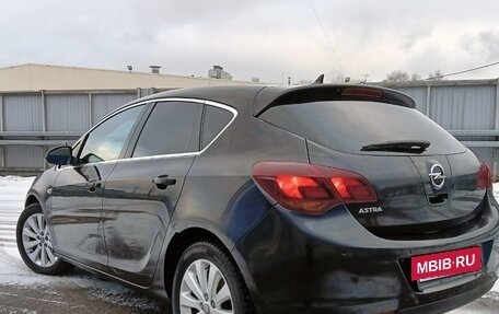 Opel Astra J, 2010 год, 720 000 рублей, 2 фотография