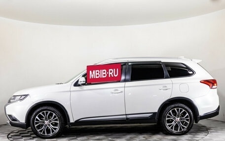 Mitsubishi Outlander III рестайлинг 3, 2015 год, 1 569 000 рублей, 8 фотография