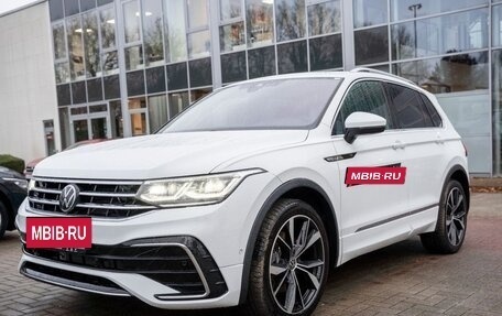 Volkswagen Tiguan II, 2024 год, 6 655 000 рублей, 2 фотография