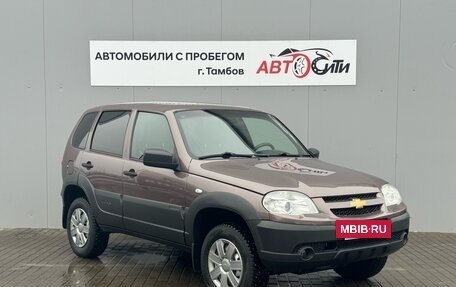 Chevrolet Niva I рестайлинг, 2018 год, 910 000 рублей, 3 фотография