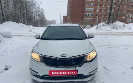 KIA Rio III рестайлинг, 2016 год, 1 120 000 рублей, 2 фотография