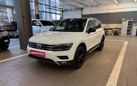 Volkswagen Tiguan II, 2019 год, 2 623 000 рублей, 1 фотография