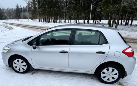 Toyota Auris II, 2011 год, 1 000 000 рублей, 6 фотография