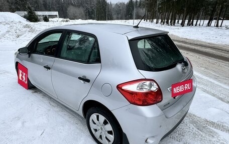 Toyota Auris II, 2011 год, 1 000 000 рублей, 5 фотография