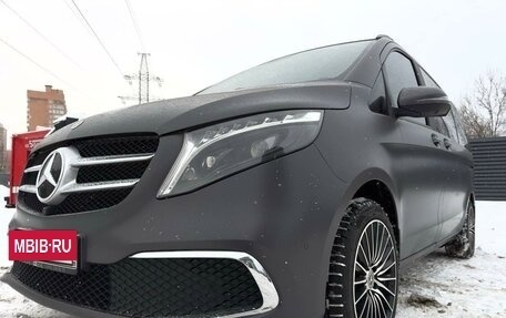 Mercedes-Benz V-Класс, 2023 год, 12 900 000 рублей, 2 фотография