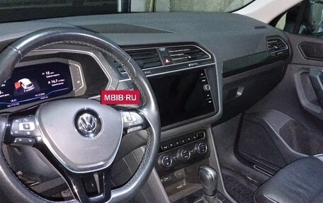 Volkswagen Tiguan II, 2019 год, 3 790 000 рублей, 18 фотография