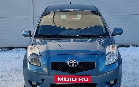 Toyota Yaris III рестайлинг, 2007 год, 604 000 рублей, 2 фотография