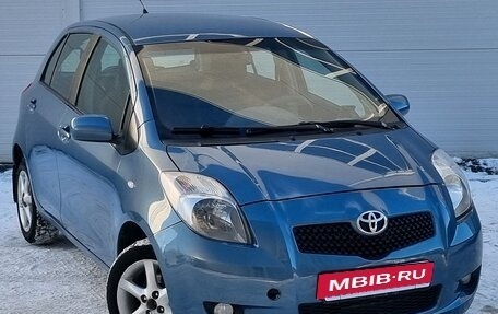 Toyota Yaris III рестайлинг, 2007 год, 604 000 рублей, 3 фотография