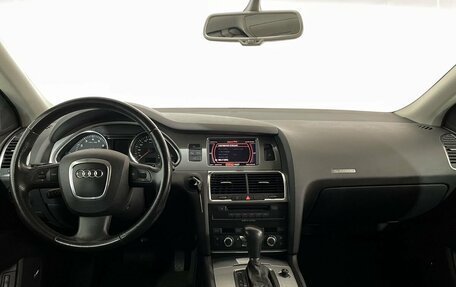 Audi Q7, 2005 год, 1 560 000 рублей, 11 фотография