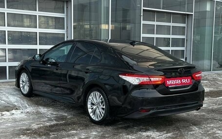 Toyota Camry, 2018 год, 2 660 000 рублей, 7 фотография