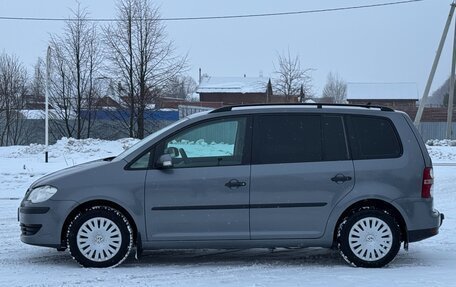 Volkswagen Touran III, 2007 год, 715 000 рублей, 3 фотография