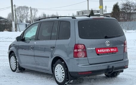 Volkswagen Touran III, 2007 год, 715 000 рублей, 4 фотография