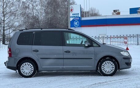 Volkswagen Touran III, 2007 год, 715 000 рублей, 10 фотография