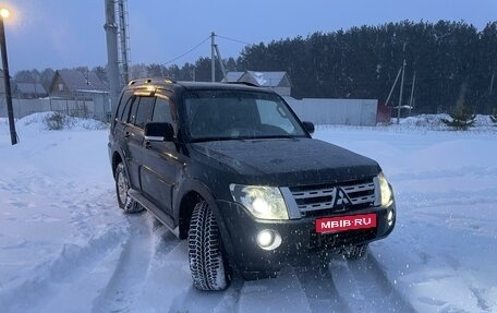 Mitsubishi Pajero IV, 2011 год, 1 750 000 рублей, 2 фотография