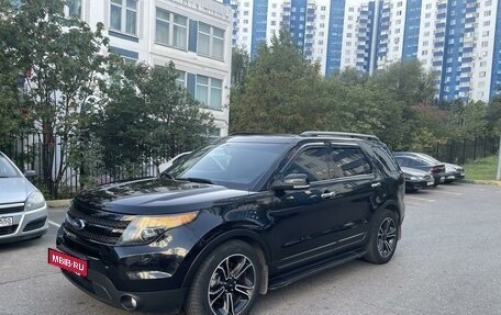 Ford Explorer VI, 2013 год, 1 950 000 рублей, 2 фотография