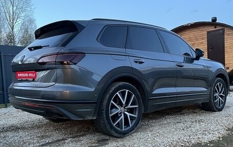 Volkswagen Touareg III, 2019 год, 5 300 000 рублей, 5 фотография