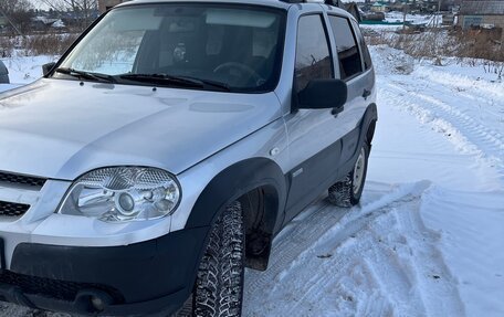 Chevrolet Niva I рестайлинг, 2011 год, 455 000 рублей, 2 фотография