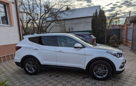 Hyundai Santa Fe III рестайлинг, 2018 год, 2 550 000 рублей, 4 фотография