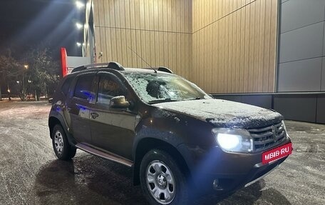 Renault Duster I рестайлинг, 2014 год, 950 000 рублей, 2 фотография