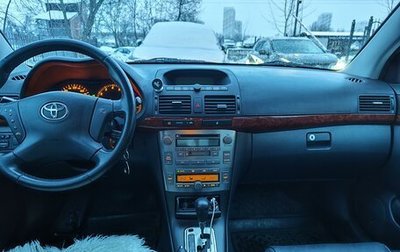 Toyota Avensis III рестайлинг, 2004 год, 900 000 рублей, 1 фотография