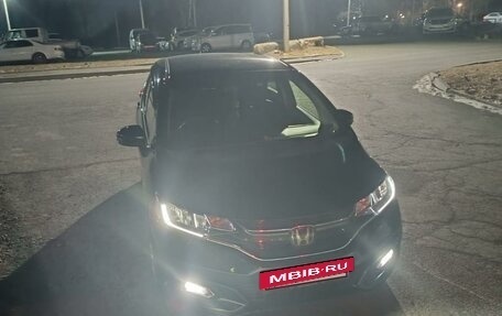 Honda Fit III, 2018 год, 1 350 000 рублей, 16 фотография