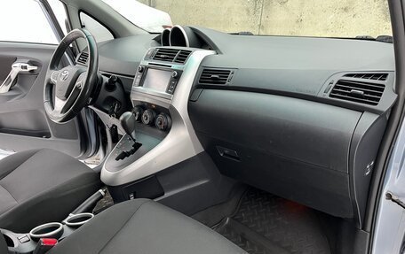 Toyota Verso I, 2011 год, 875 000 рублей, 6 фотография