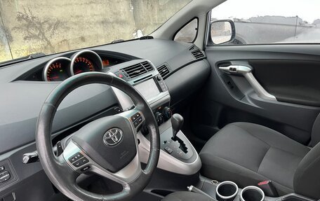 Toyota Verso I, 2011 год, 875 000 рублей, 10 фотография