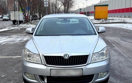 Skoda Octavia, 2010 год, 695 000 рублей, 2 фотография