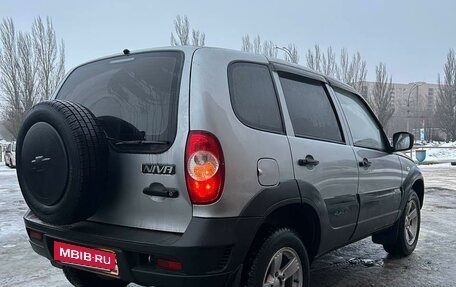 Chevrolet Niva I рестайлинг, 2015 год, 715 000 рублей, 3 фотография