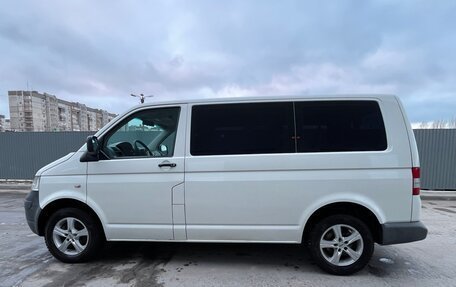 Volkswagen Transporter T5 рестайлинг, 2007 год, 1 050 000 рублей, 3 фотография