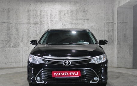 Toyota Camry, 2015 год, 1 945 000 рублей, 2 фотография