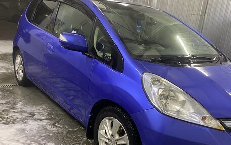 Honda Fit III, 2010 год, 850 000 рублей, 2 фотография