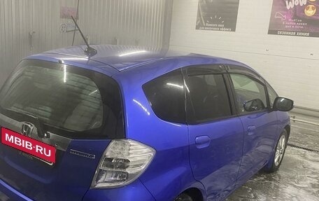 Honda Fit III, 2010 год, 850 000 рублей, 3 фотография