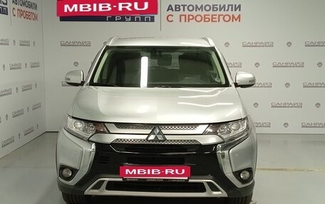 Mitsubishi Outlander III рестайлинг 3, 2019 год, 1 909 000 рублей, 2 фотография