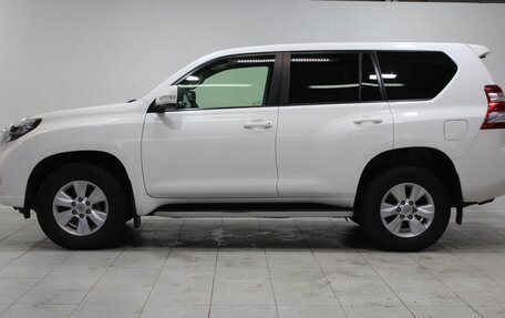 Toyota Land Cruiser Prado 150 рестайлинг 2, 2015 год, 3 329 000 рублей, 8 фотография