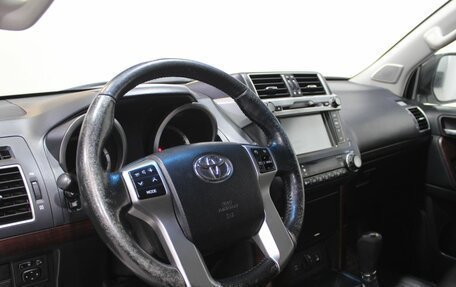 Toyota Land Cruiser Prado 150 рестайлинг 2, 2015 год, 3 329 000 рублей, 12 фотография