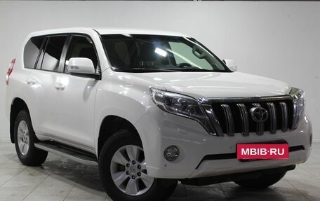 Toyota Land Cruiser Prado 150 рестайлинг 2, 2015 год, 3 329 000 рублей, 3 фотография