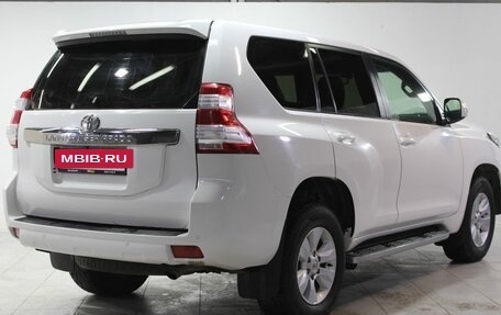 Toyota Land Cruiser Prado 150 рестайлинг 2, 2015 год, 3 329 000 рублей, 5 фотография