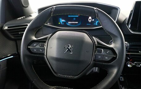 Peugeot 2008 II, 2021 год, 2 250 000 рублей, 9 фотография