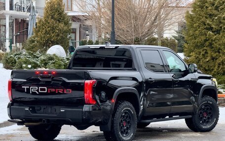 Toyota Tundra, 2023 год, 10 990 000 рублей, 2 фотография