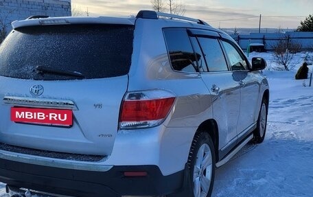 Toyota Highlander III, 2012 год, 1 950 000 рублей, 5 фотография