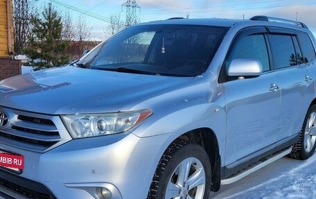 Toyota Highlander III, 2012 год, 1 950 000 рублей, 7 фотография