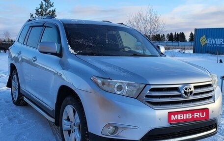 Toyota Highlander III, 2012 год, 1 950 000 рублей, 9 фотография