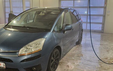 Citroen C4 Picasso II рестайлинг, 2010 год, 740 000 рублей, 9 фотография